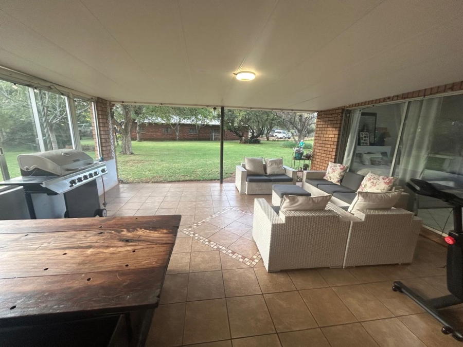 4 Bedroom Property for Sale in Hartbeesfontein AH North West